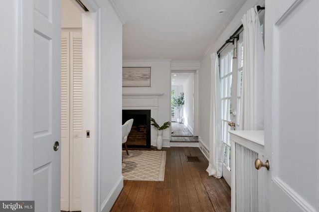 1528 33RD ST NW, Washington, DC 20007