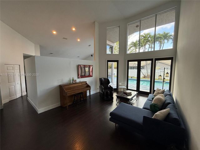 6263 NW 42nd Ct, Coral Springs, FL 33067