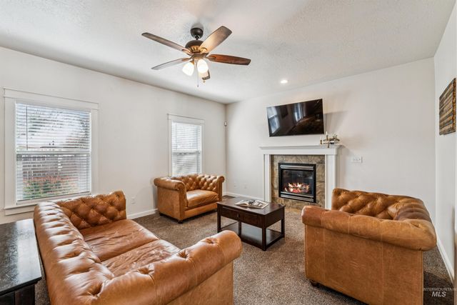 2917 E Shadowband St, Eagle, ID 83616