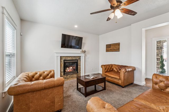 2917 E Shadowband St, Eagle, ID 83616