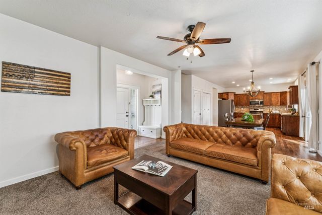 2917 E Shadowband St, Eagle, ID 83616