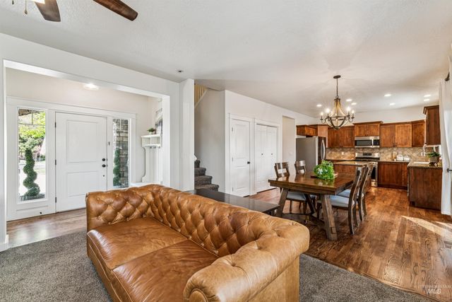 2917 E Shadowband St, Eagle, ID 83616