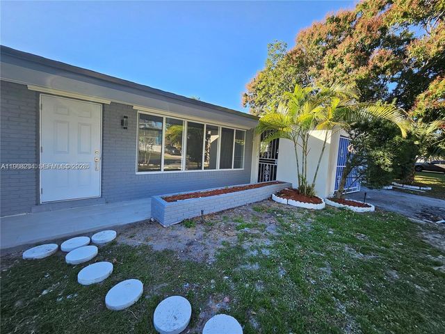 221 SW 53rd Ave, Plantation, FL 33317