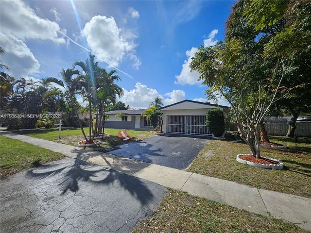 221 SW 53rd Ave, Plantation, FL 33317