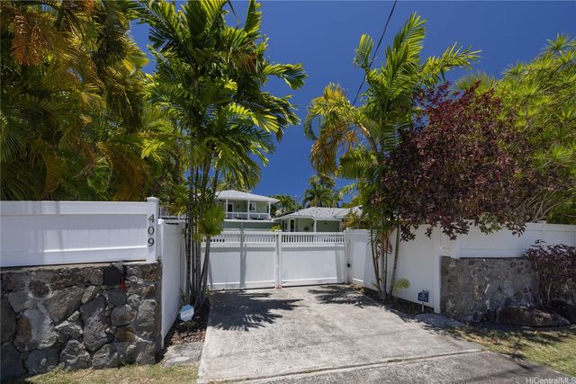 409 Wanaao Road, Kailua, HI 96734