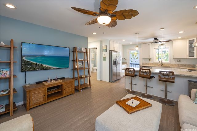 409 Wanaao Road, Kailua, HI 96734