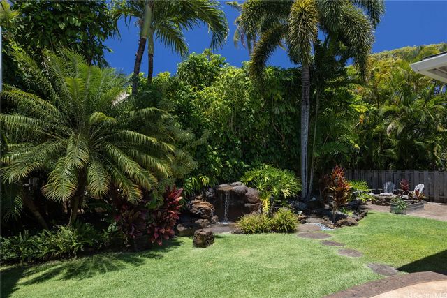 409 Wanaao Road, Kailua, HI 96734