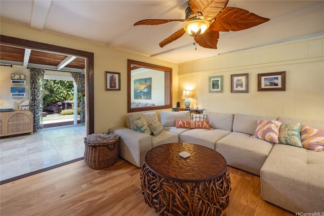 409 Wanaao Road, Kailua, HI 96734