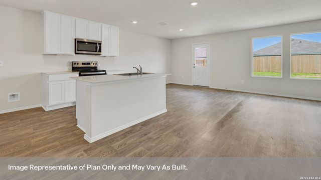1017 PRINCE ALBERT, Seguin, TX 78155