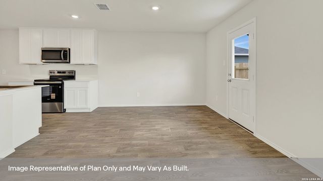 1017 PRINCE ALBERT, Seguin, TX 78155