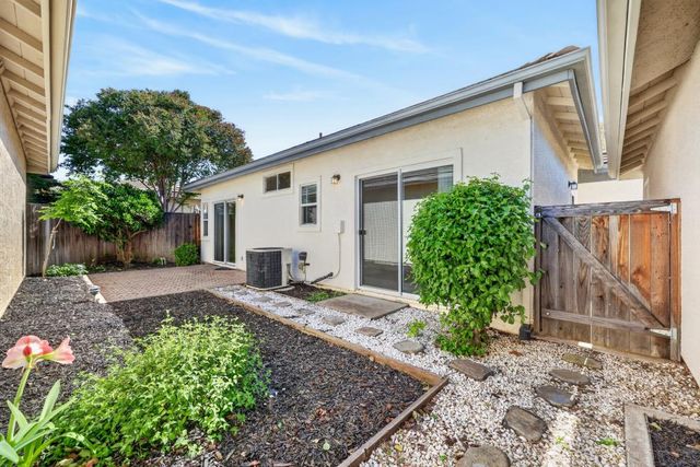 751 Silchester Ct, Folsom, CA 95630