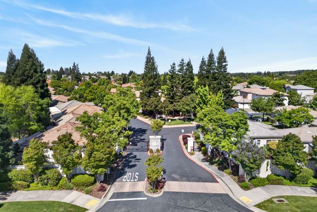 751 Silchester Ct, Folsom, CA 95630