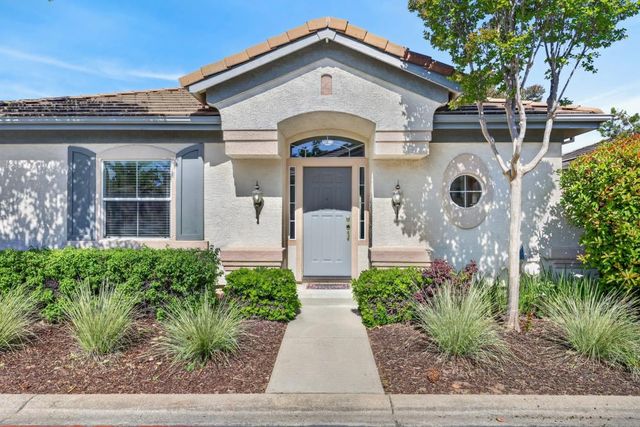 751 Silchester Ct, Folsom, CA 95630