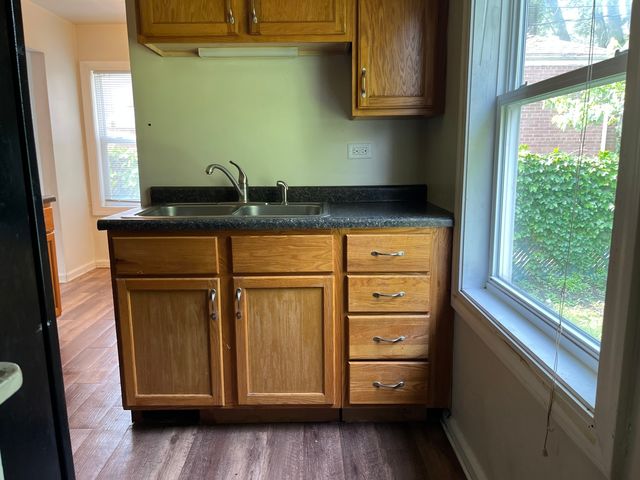 18512 Dixie Highway, Homewood, IL 60430