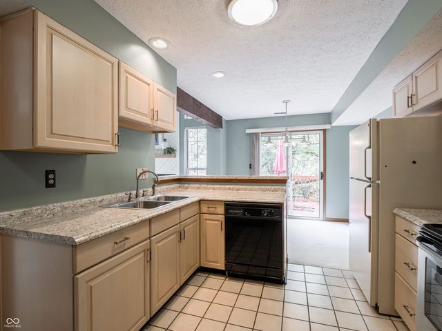 4624 Stansbury Lane, Indianapolis, IN 46254