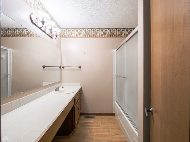 4624 Stansbury Lane, Indianapolis, IN 46254