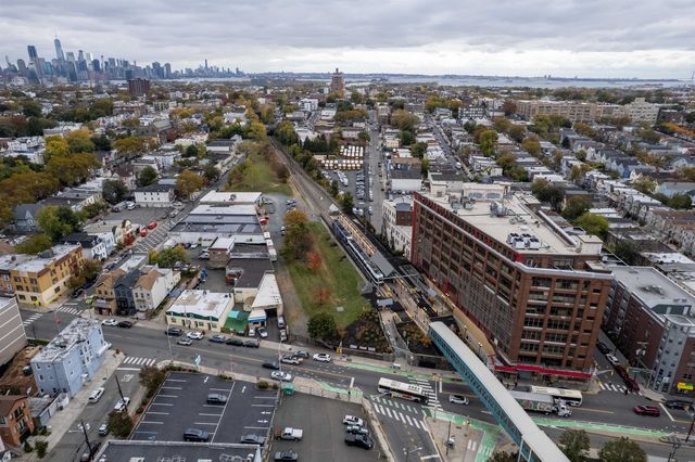 183 LEXINGTON AVE, Jc, West Bergen, NJ 07304