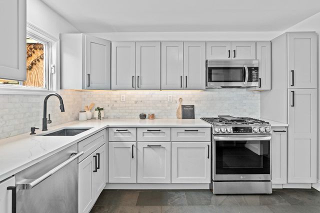 183 LEXINGTON AVE, Jc, West Bergen, NJ 07304