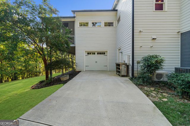 5046 McKinzey Lane, Flowery Branch, GA 30542