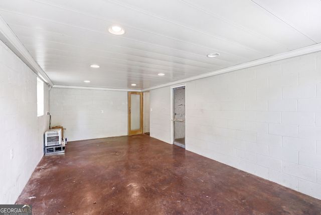 5046 McKinzey Lane, Flowery Branch, GA 30542