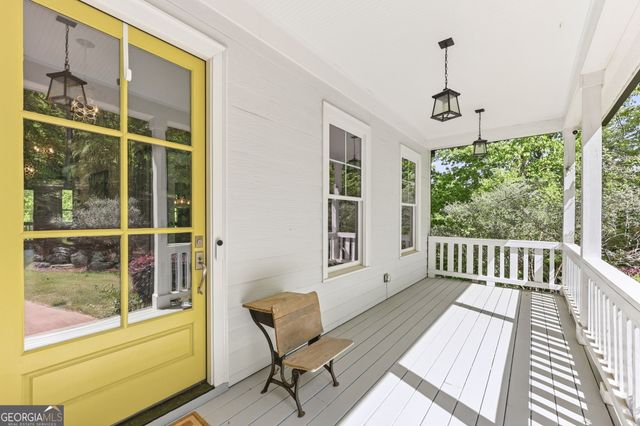 5046 McKinzey Lane, Flowery Branch, GA 30542