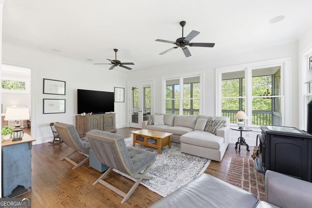 5046 McKinzey Lane, Flowery Branch, GA 30542