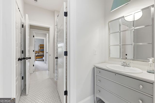 5046 McKinzey Lane, Flowery Branch, GA 30542