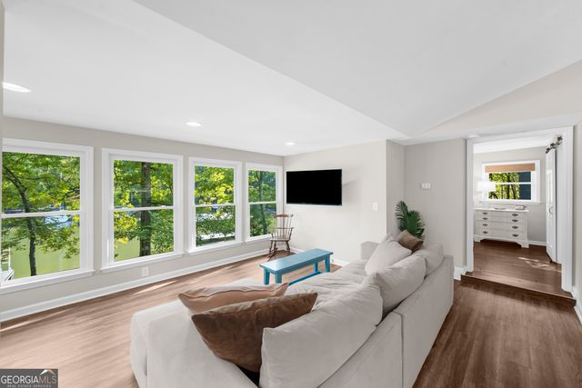 5046 McKinzey Lane, Flowery Branch, GA 30542