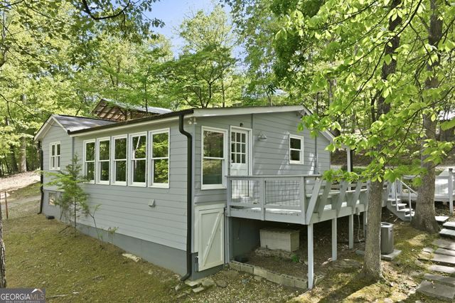 5046 McKinzey Lane, Flowery Branch, GA 30542