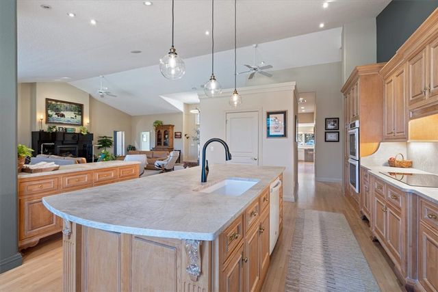 16 Ellwood Circle, Bella Vista, AR 72715