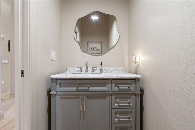 16 Ellwood Circle, Bella Vista, AR 72715