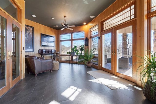 16 Ellwood Circle, Bella Vista, AR 72715