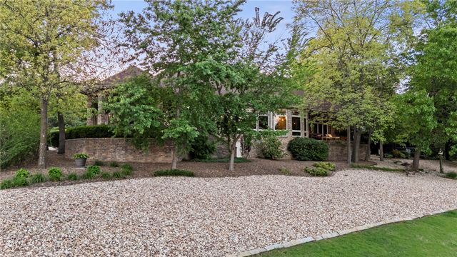 16 Ellwood Circle, Bella Vista, AR 72715