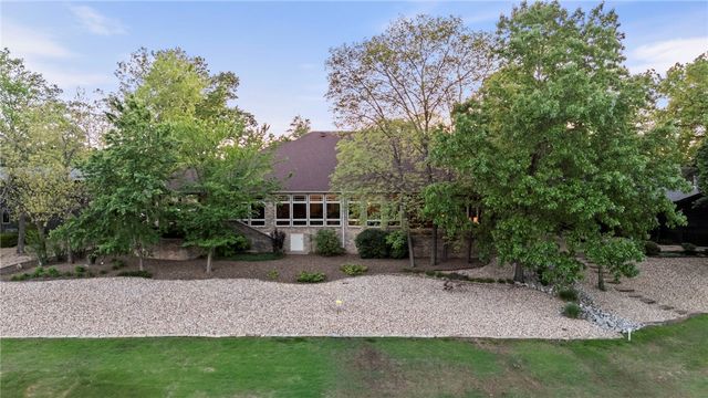 16 Ellwood Circle, Bella Vista, AR 72715