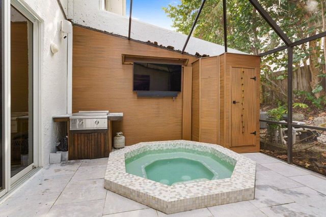 2115 S Ocean Boulevard 3, Delray Beach, FL 33483