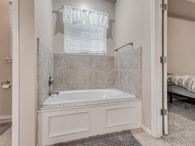 1810 Sandpiper Drive, Blanchard, OK 73010