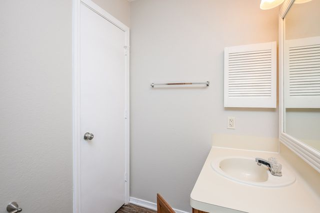 6216 Fairlane Drive, Arlington, TX 76001