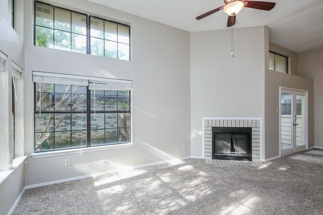 6216 Fairlane Drive, Arlington, TX 76001