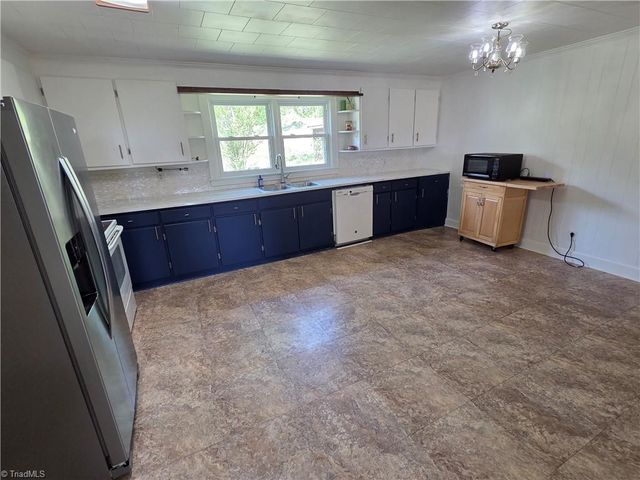 145 Black Oak Ridge Road, Taylorsville, NC 28681