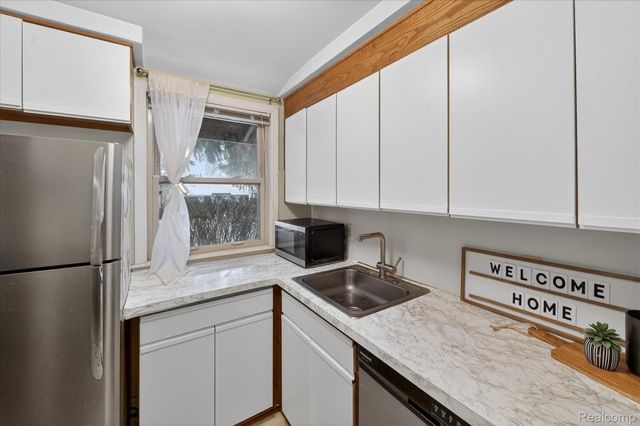 2327 Fernwood Avenue, Ann Arbor, MI 48104