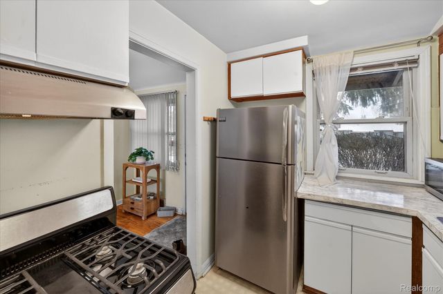 2327 Fernwood Avenue, Ann Arbor, MI 48104