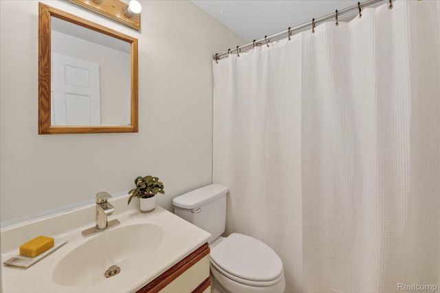 2327 Fernwood Avenue, Ann Arbor, MI 48104