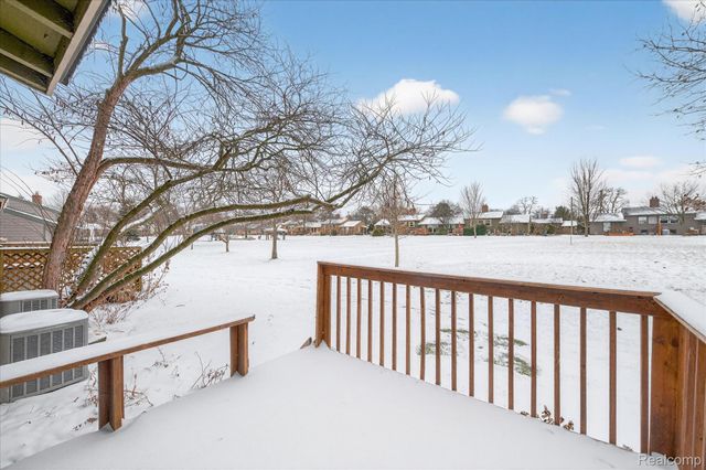 2327 Fernwood Avenue, Ann Arbor, MI 48104