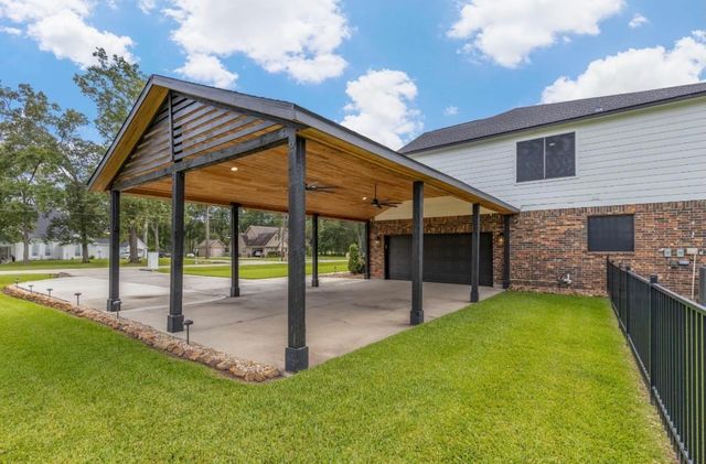 26807 Eagles Landing, Huffman, TX 77336