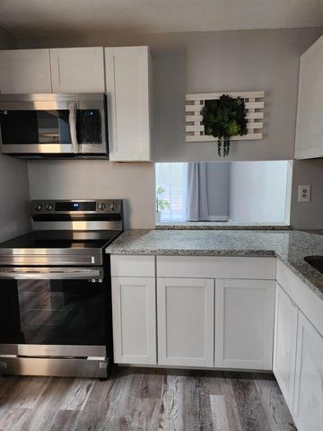 2606 Garden Drive S 304, Lake Worth, FL 33461