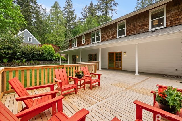 6963 NE Hidden Cove Road, Bainbridge Island, WA 98110