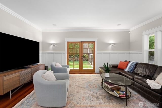 6963 NE Hidden Cove Road, Bainbridge Island, WA 98110