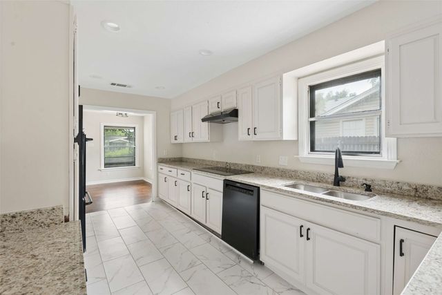 2839 Handley Drive, Fort Worth, TX 76112