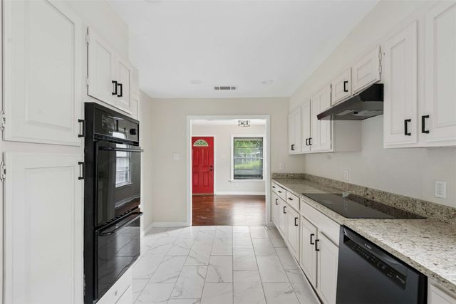 2839 Handley Drive, Fort Worth, TX 76112