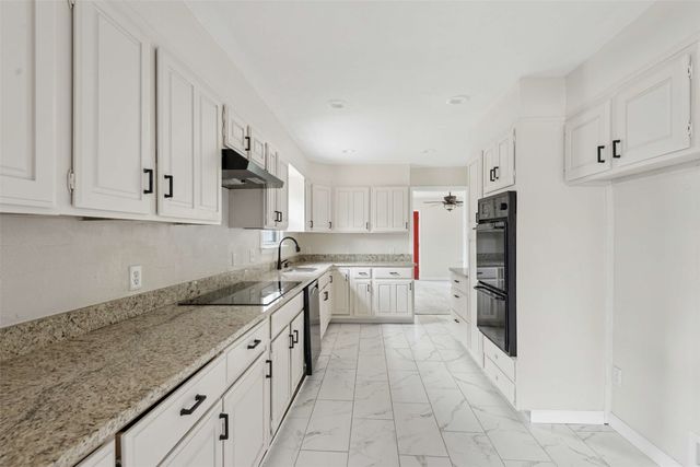 2839 Handley Drive, Fort Worth, TX 76112